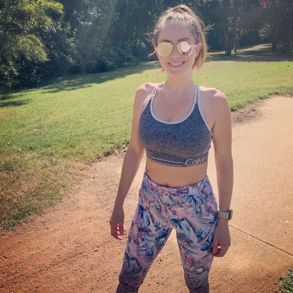 Meet your Posher, Danielle - Picture 1 of 1
